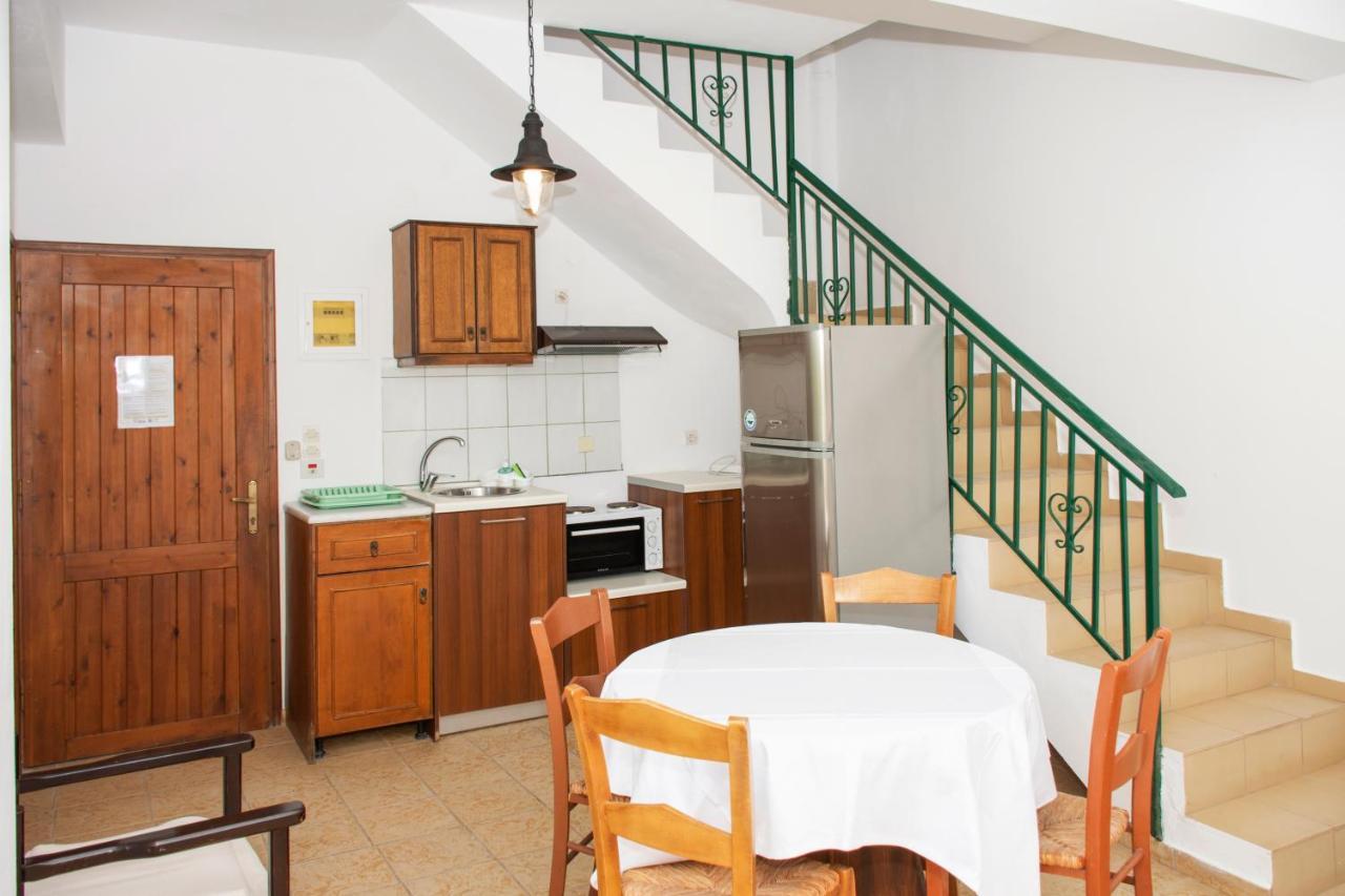 Olive Tree Apartment Kalivianí Екстериор снимка