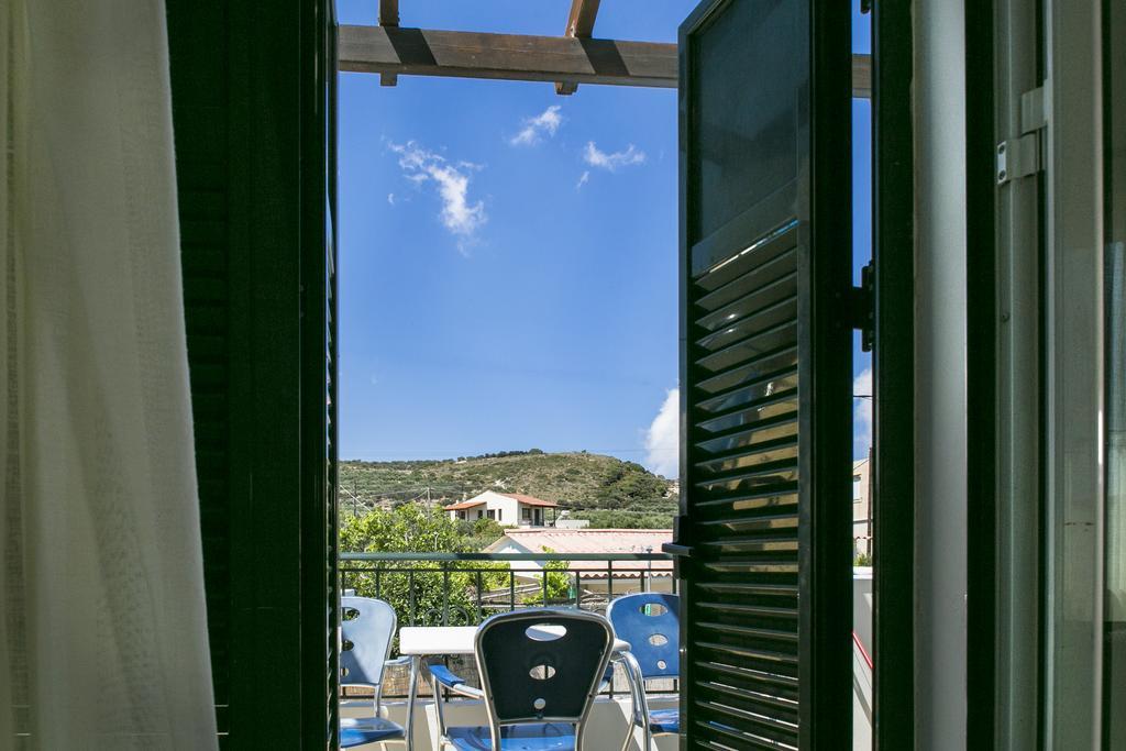 Olive Tree Apartment Kalivianí Екстериор снимка