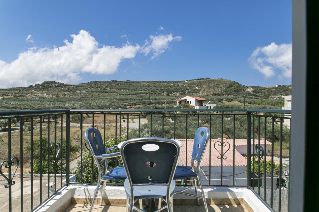 Olive Tree Apartment Kalivianí Екстериор снимка